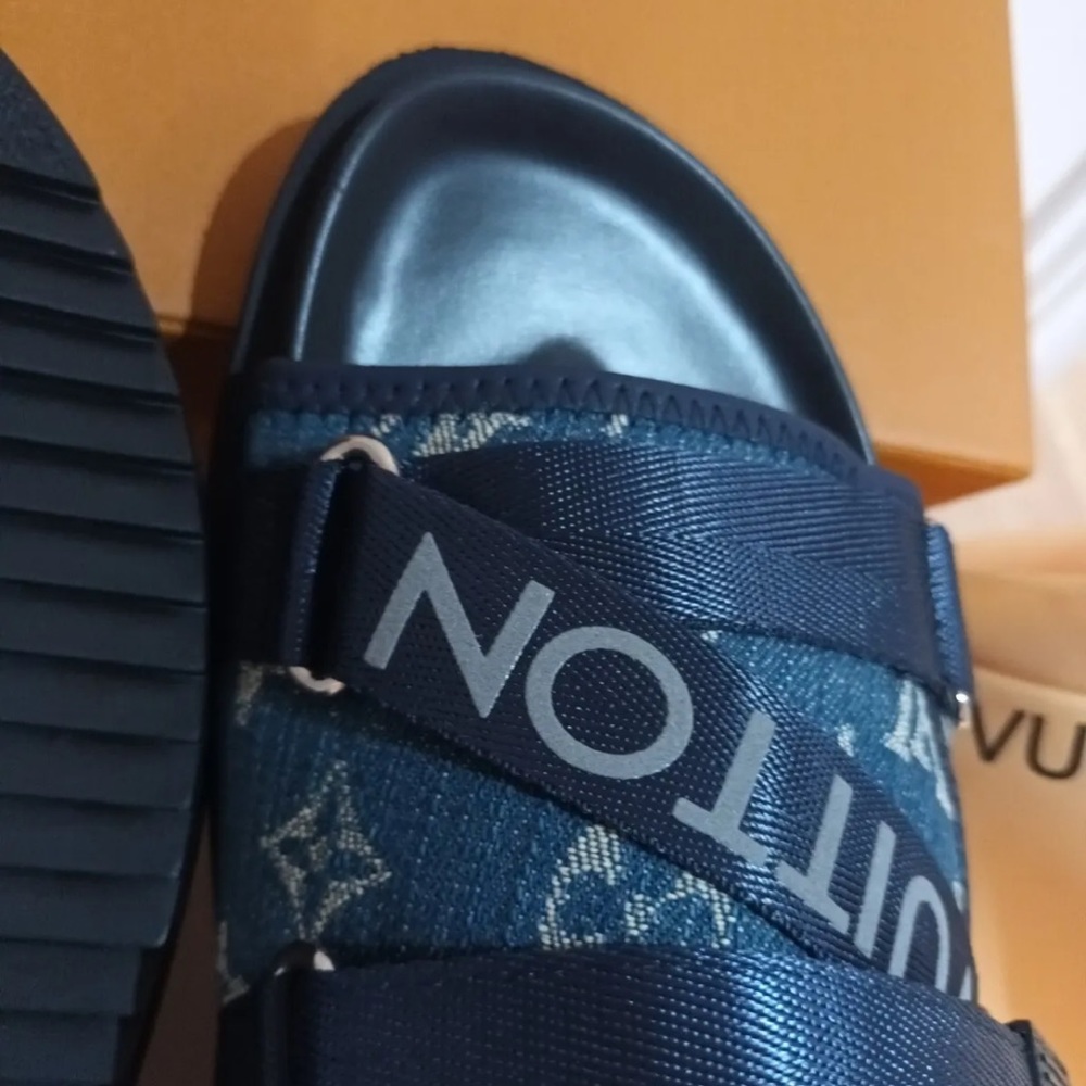 Louis Vuitton Honolulu blue denim slides